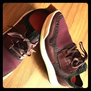 Mozo City Runner Knit size 9.5 women’s